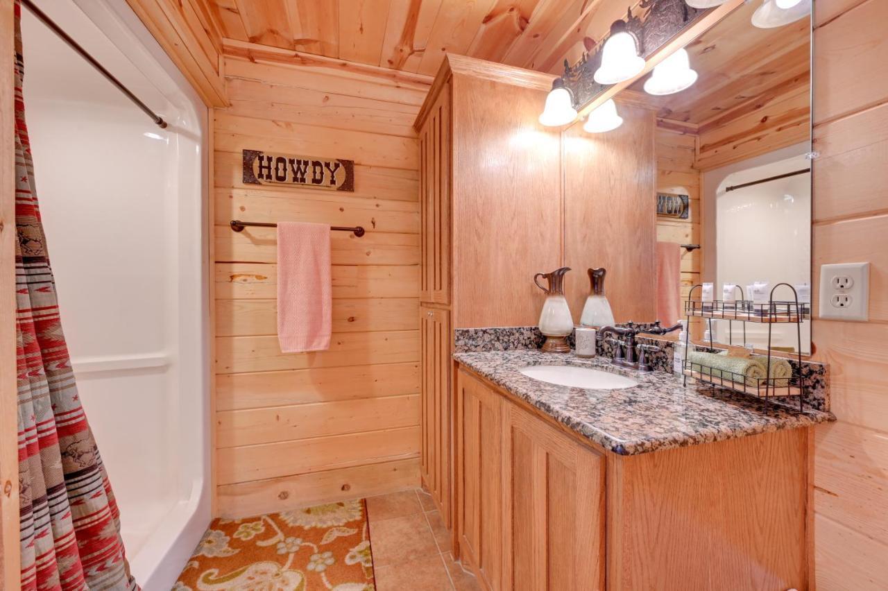 Broken Bow Cabin With Hot Tub And Deck - 4 Mi To Lake! Extérieur photo