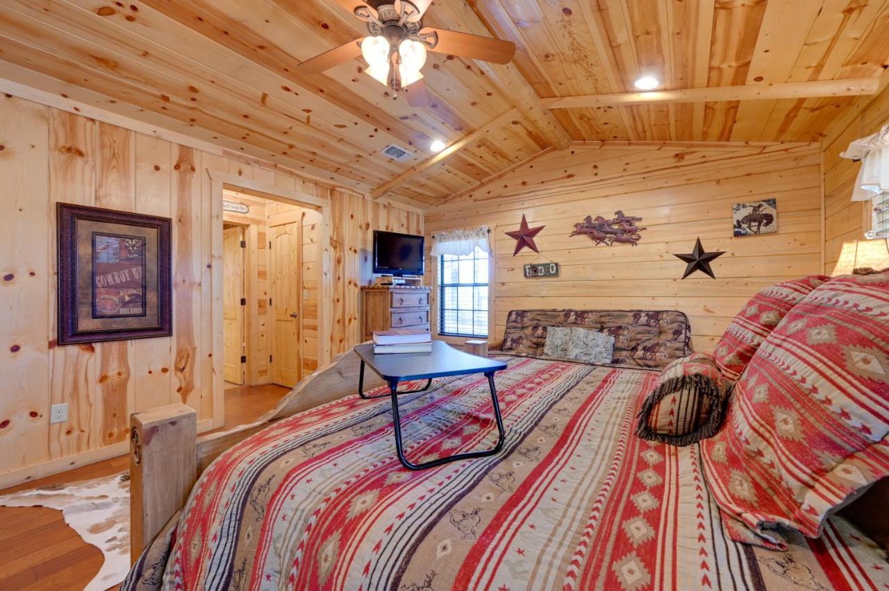 Broken Bow Cabin With Hot Tub And Deck - 4 Mi To Lake! Extérieur photo