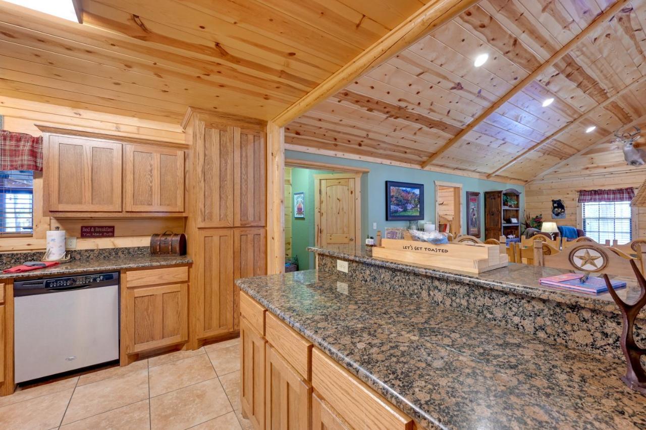 Broken Bow Cabin With Hot Tub And Deck - 4 Mi To Lake! Extérieur photo